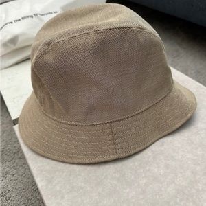 Gucci hat size medium